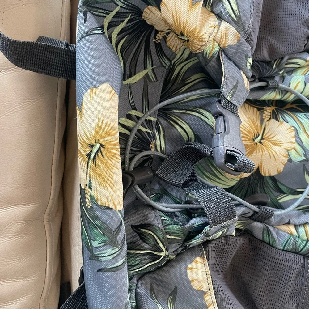 Dakine Gray and Yellow Floral Tropical Hibiscus Backpack - Tough and Stunning! - Picture 3 of 13